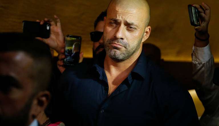 Moraes ordena PF a repassar as violações de Silveira