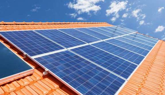 Europa utiliza de energia solar para suprir a falta de gás natural