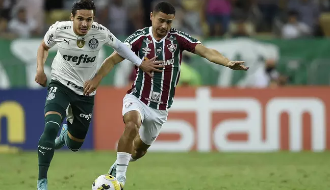 Fluminense e Palmeiras terminam jogo com placar de 1×1 no estádio do Maracanã