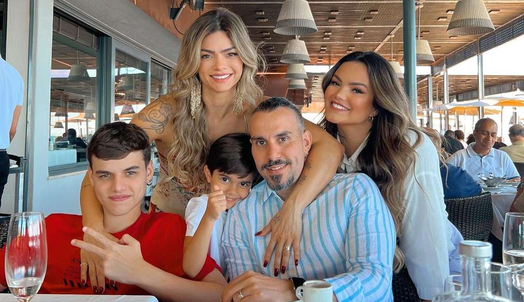 Kelly Key celebra a família em nova publicação