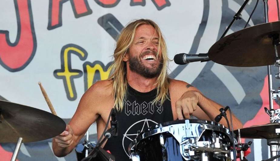 Tributo do Foo FIghters ao Taylor Hawkins será transmitido pela Paramount+