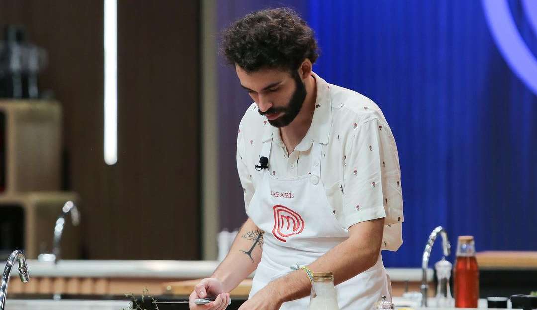 MasterChef: Rafael revira os olhos após ser eliminado por Fernanda