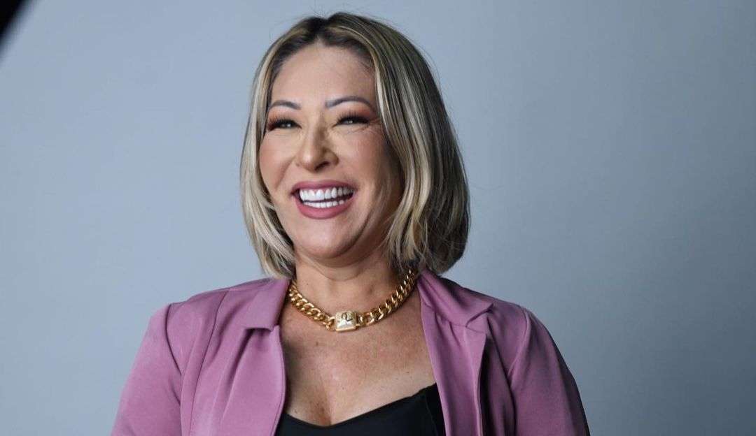 Cotada para “A Fazenda 14”, Claudia Baronesa posta vídeos mostrando malas com logotipo do reality