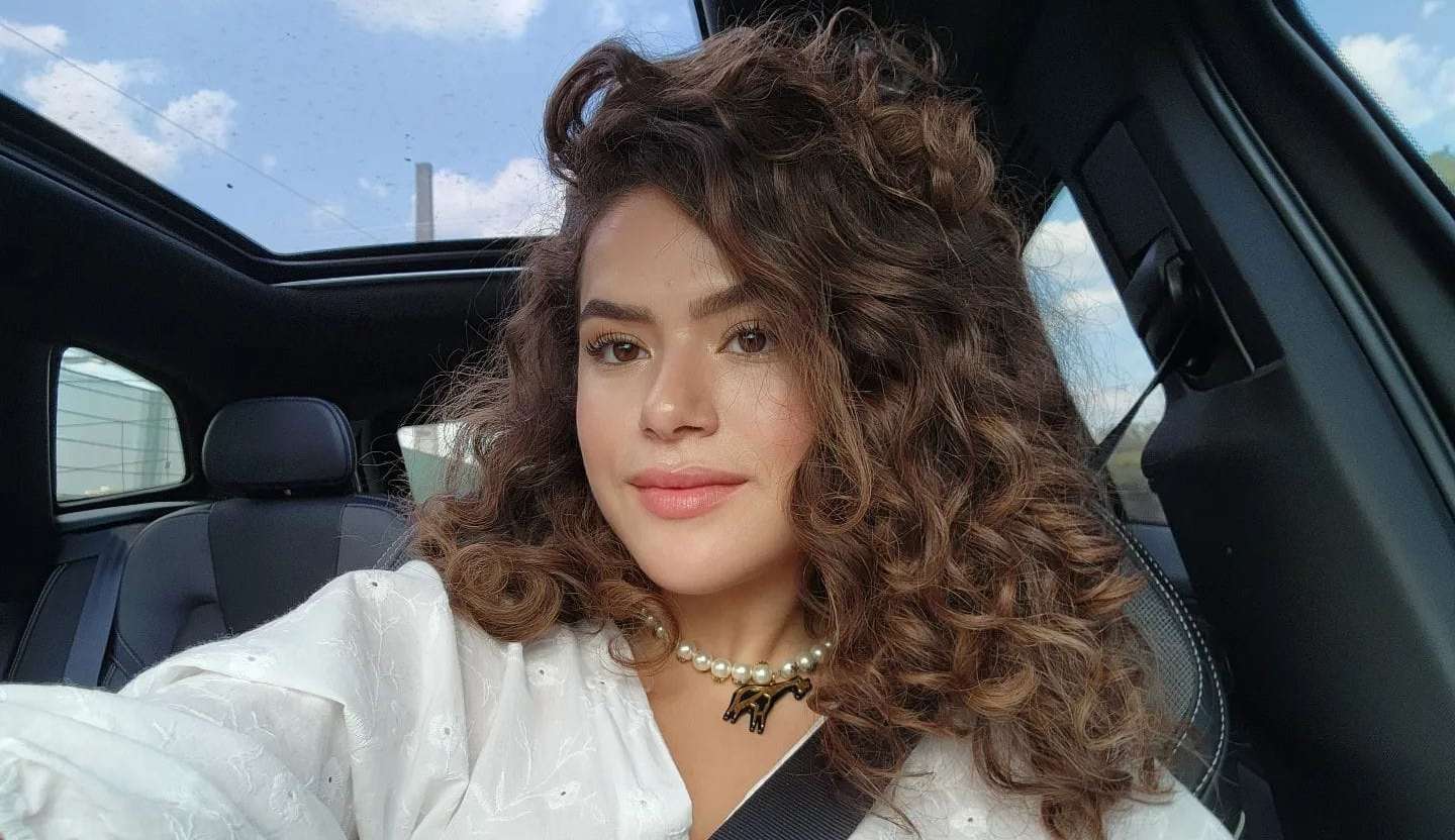 Atriz Maisa Silva fala sobre vida amorosa em seu instagram: “preciso cobrar meus amigos pra eles me apresentarem gente nova”