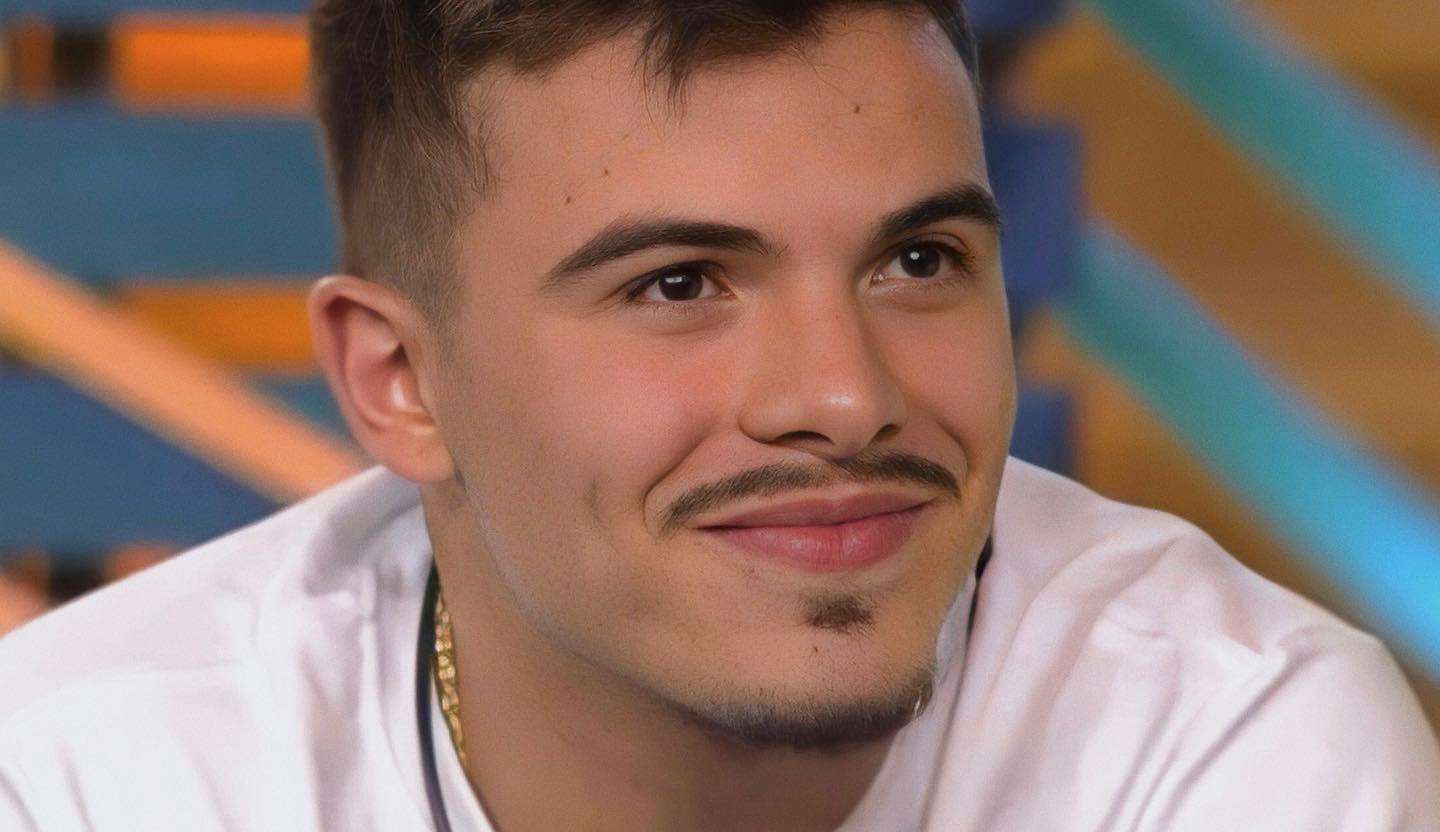 Thomaz Costa afirma que com o poder da fé curou menina de um ligamento