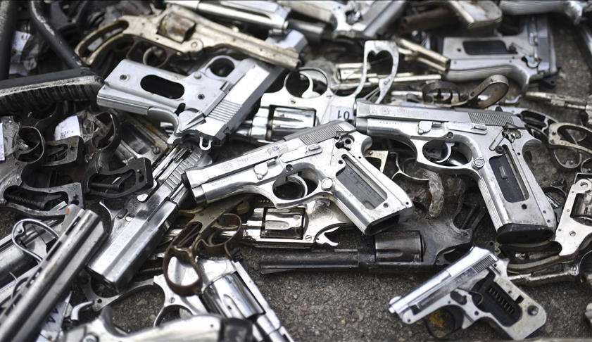 STF decide contra decreto de Bolsonaro e exército suspende autorizações para armas restritas