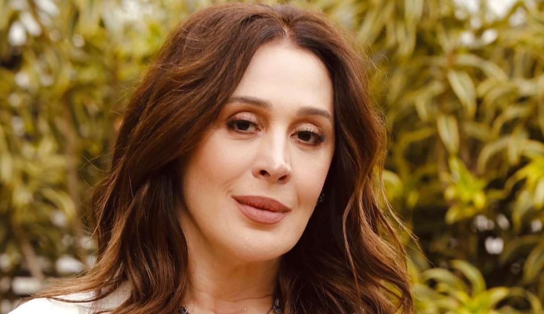 Cláudia Raia anuncia gravidez aos 55 anos