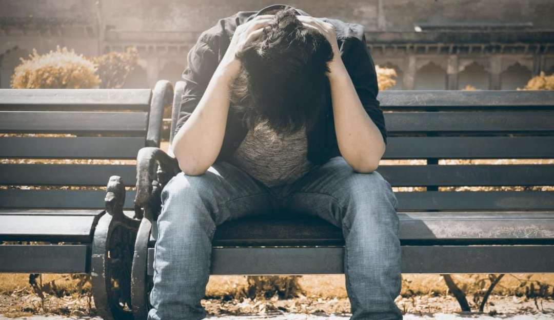 Confira 3 sinais que podem identificar a ansiedade social