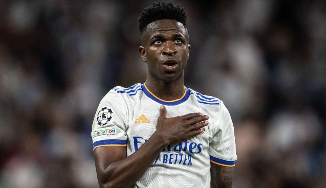 Atlético de Madrid suspende três sócios por atos racistas contra Vinicius Junior