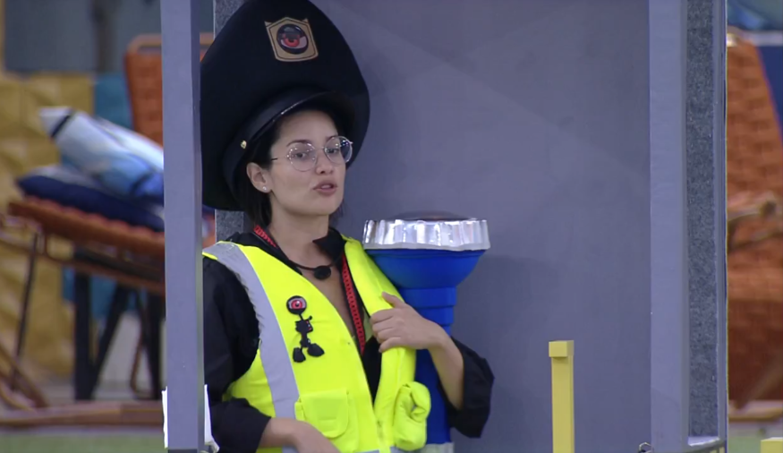 Juliette fala para Gilberto não esconder seus votos dela: “fale na minha frente.”