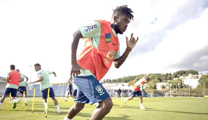 Com novidades no time titular, Tite faz duas alterações para o jogo contra a Tunísia