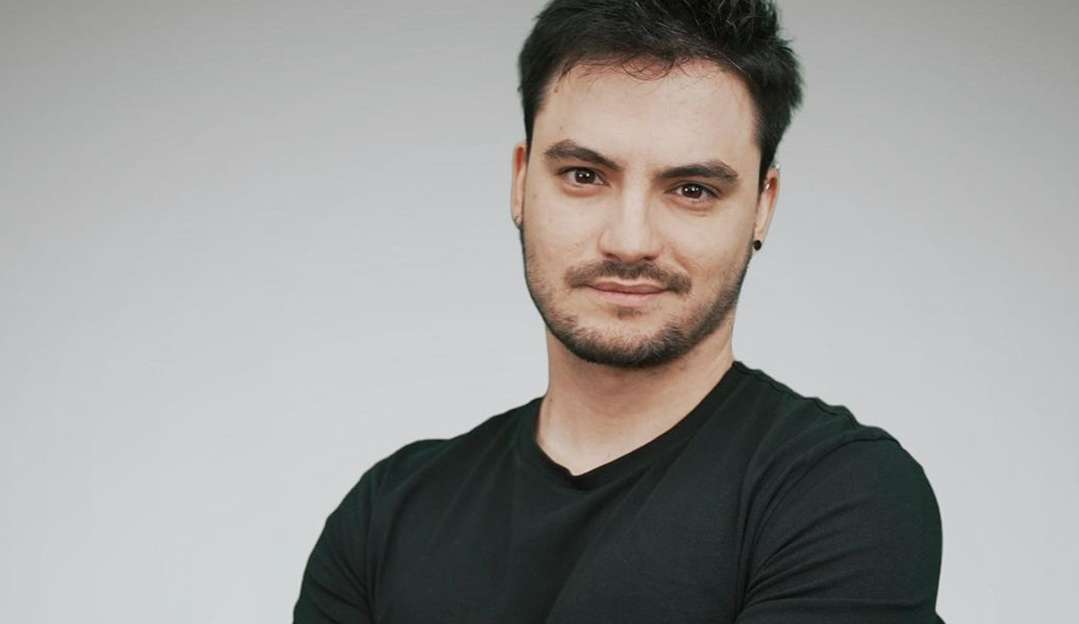 Felipe Neto pede desculpas a Dilma Roussef por ter propagado o antipetismo