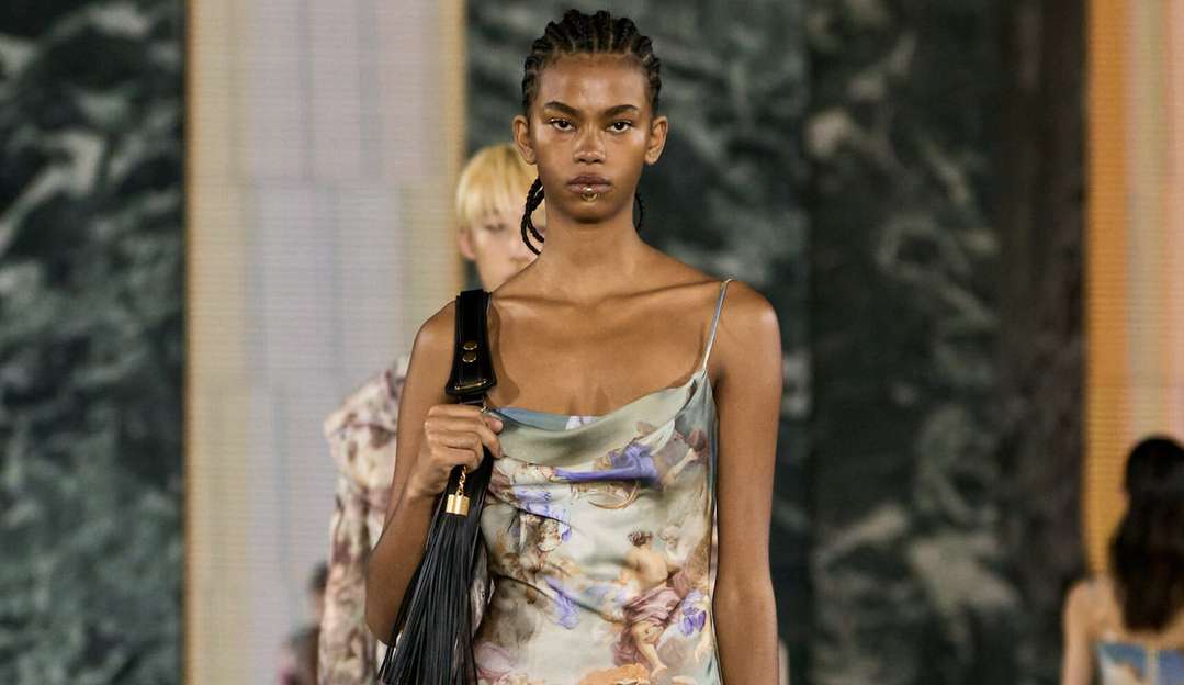 Balmain aborda sustentabilidade na semana de moda de Paris