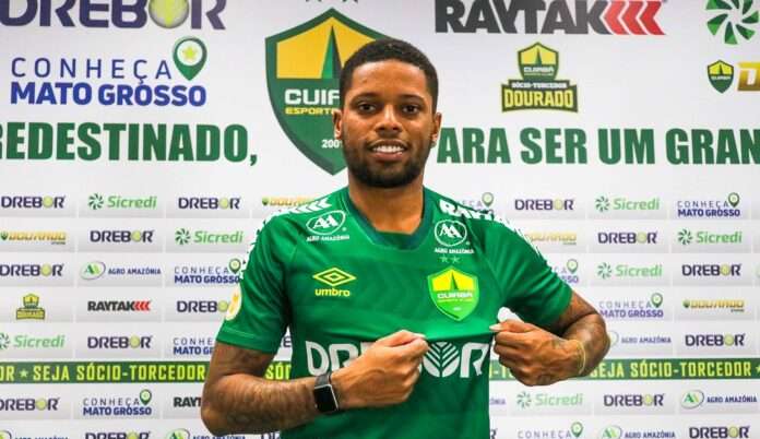 Atacante André Felipe saí do Cuiabá após revisão contratual