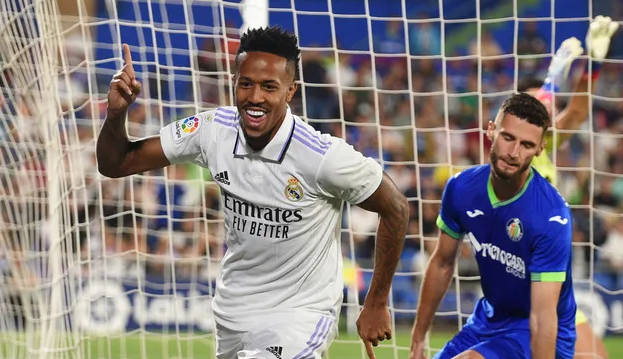 La Liga: Real Madrid vence Getafe com gol de Éder  Militão