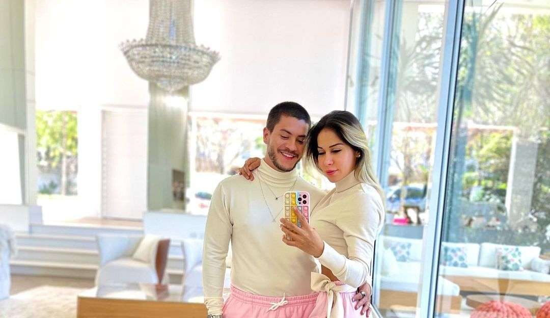 Maíra Cardi desmente rumores após sua separação de Arthur Aguiar