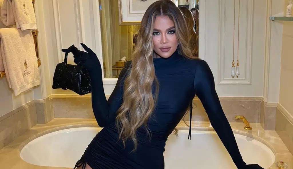 Khloé Kardashian revela que teve um tumor removido do rosto