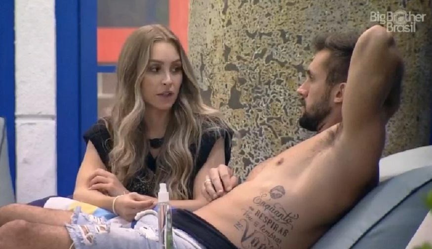 Carla pede para que Arthur assuste Brothers sobre seus poderes: ‘mete o loco’