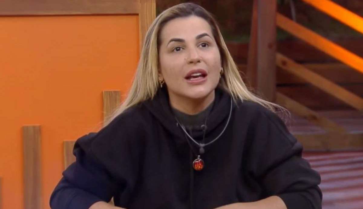 A Fazenda 14: Deolane Bezerra especula posto de vilã do reality