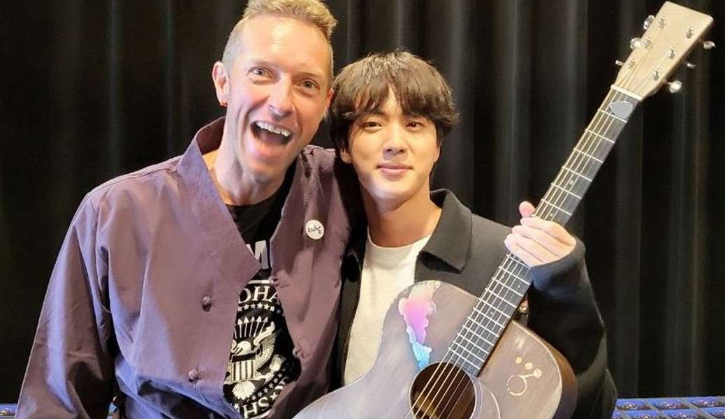 “The Astronaut”: Música conta com assinatura de Jin, do BTS e Coldplay