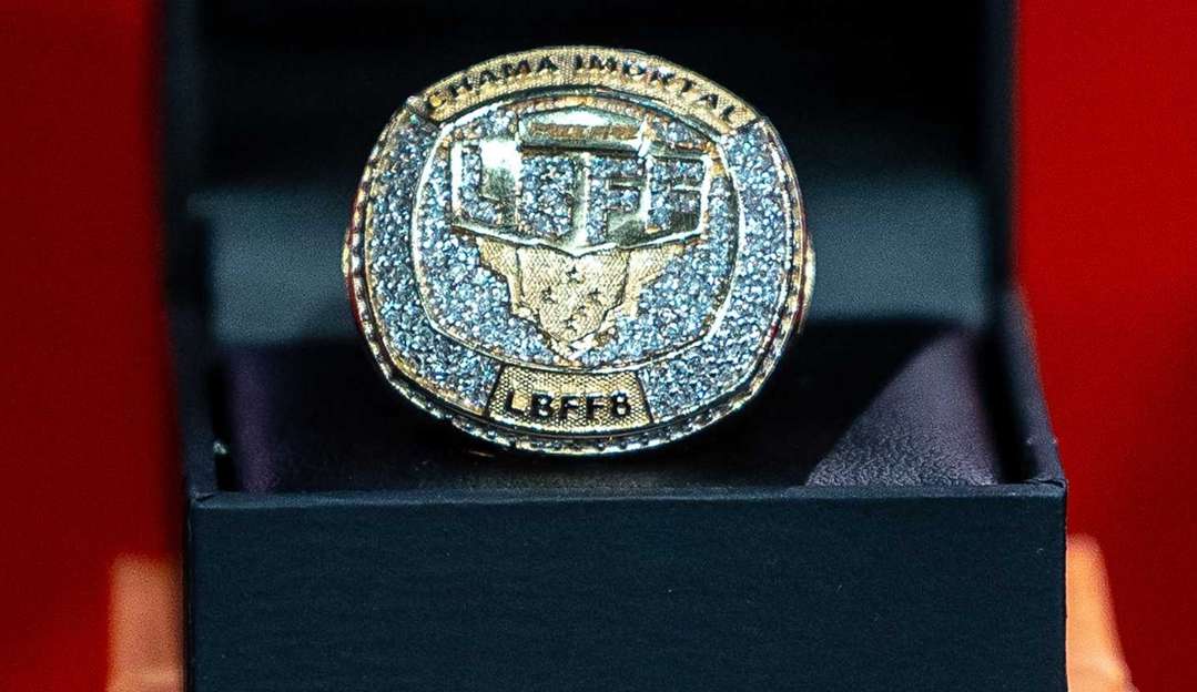 Equipes vencedoras de torneios de games ganham itens de luxos como prêmio