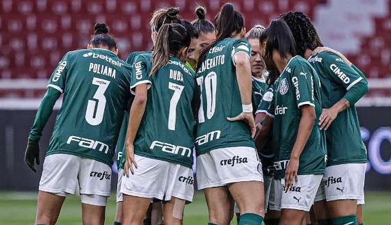 De virada: Palmeiras vence Santiago Morning por 2 a 1