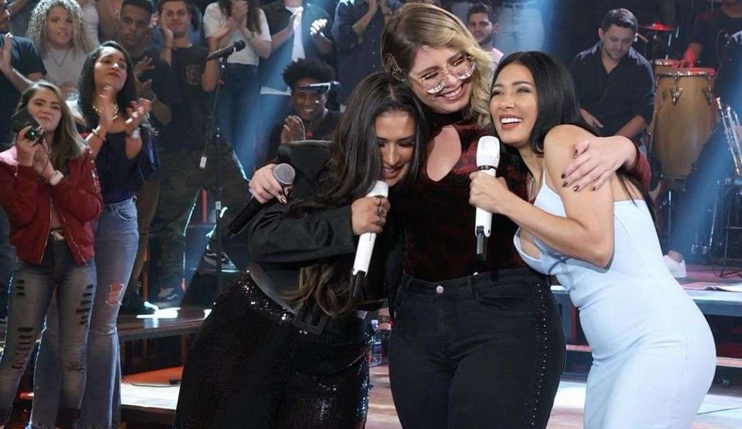 Simone contrata antiga equipe de Marília Mendonça