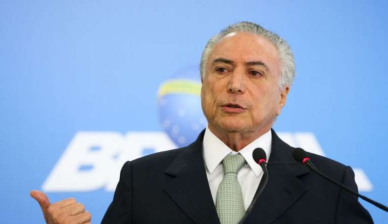 Após ser chamado de golpista, Temer questiona apoio de Tebet à Lula