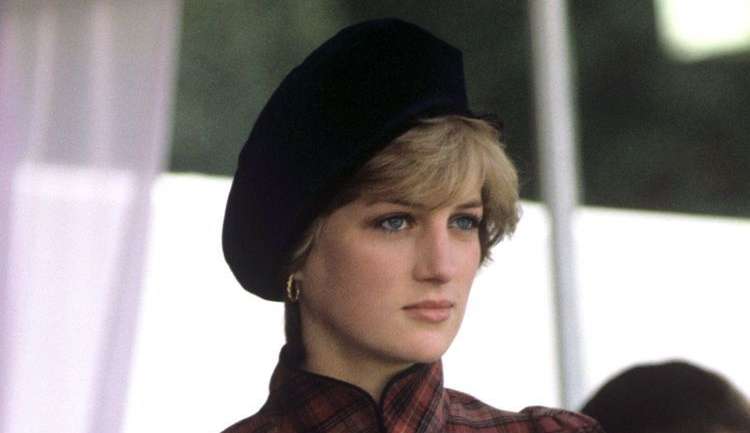 A cor de esmalte que era símbolo de rebeldia da princesa Diana