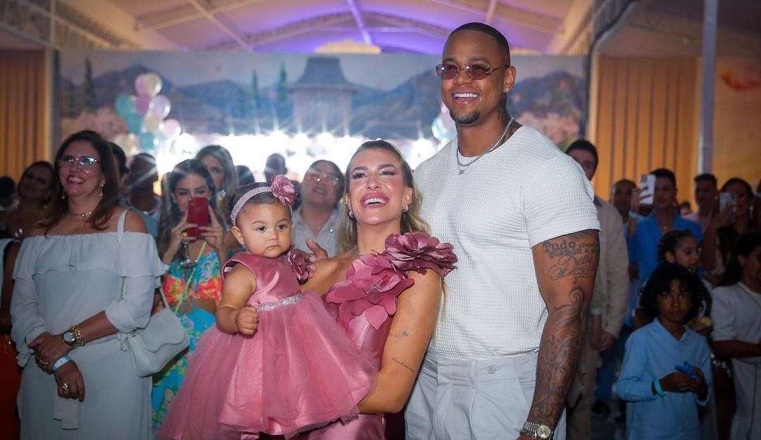 Lore Improta fala em podcast sobre contrações durante o sexo quando estava grávida