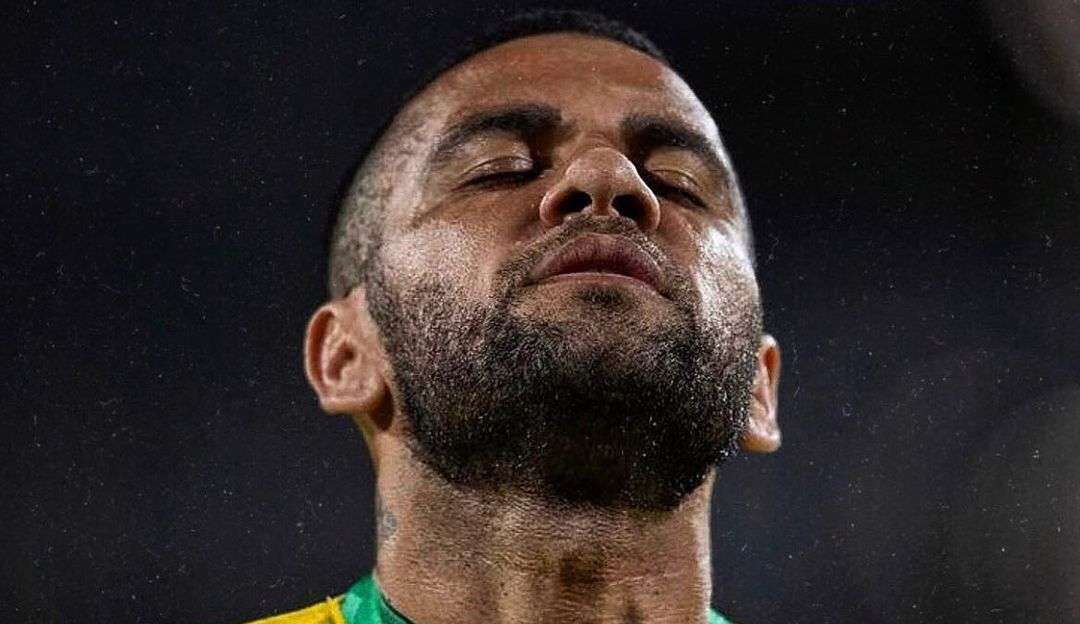 Daniel Alves chega ao seu terceiro mundial pelo Brasil