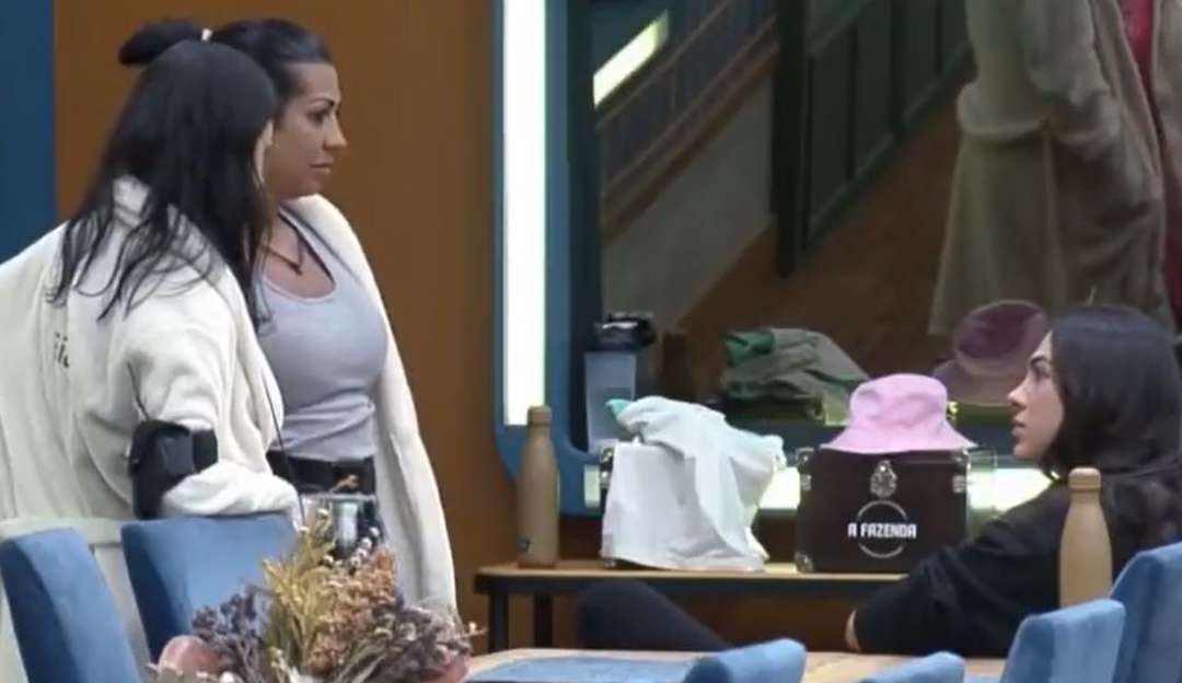 A Fazenda: Moranguinho e Pétala formam estratégia com o poder do lampião