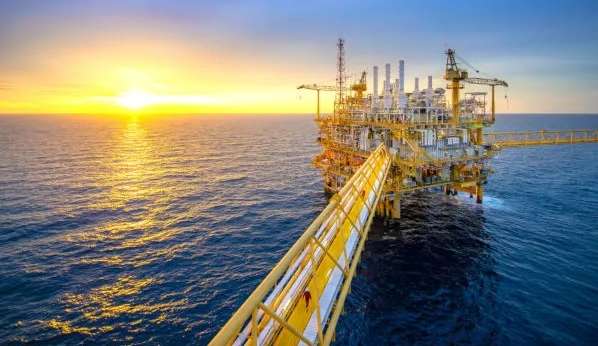 Preocupações com queda da demanda fazem valor do petróleo cair mais de 2 dólares