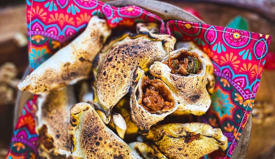 Aprenda a fazer Empanada com recheio de tomates e nozes sem glúten