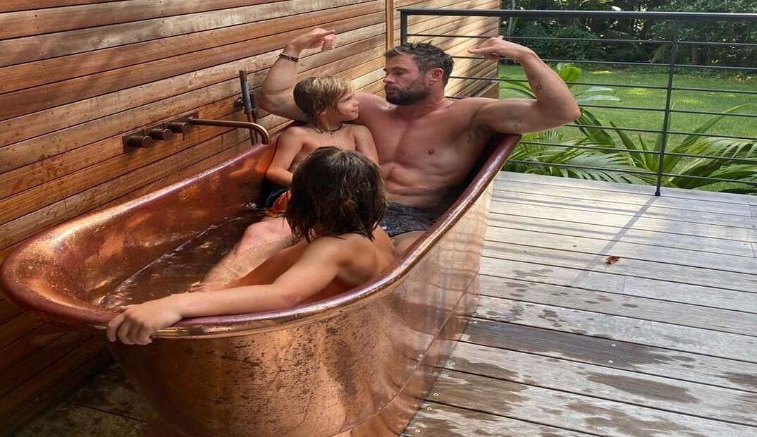 Chris Hemsworth descobre predisposição genética para Alzheimer e anuncia “longas férias”