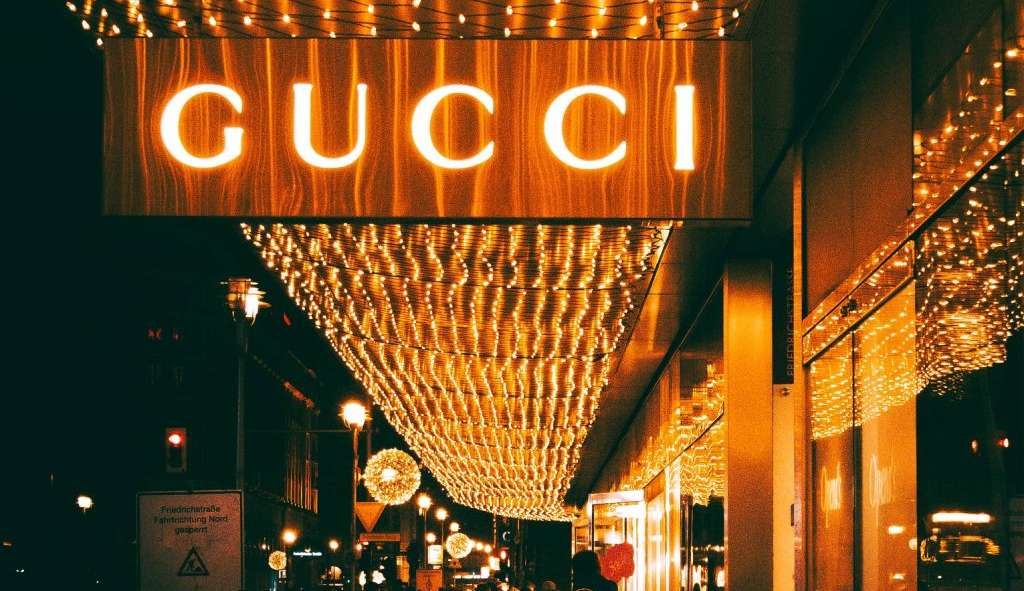 Indústria de artigos de luxo deve render R$ 7,8 trilhões em 2022