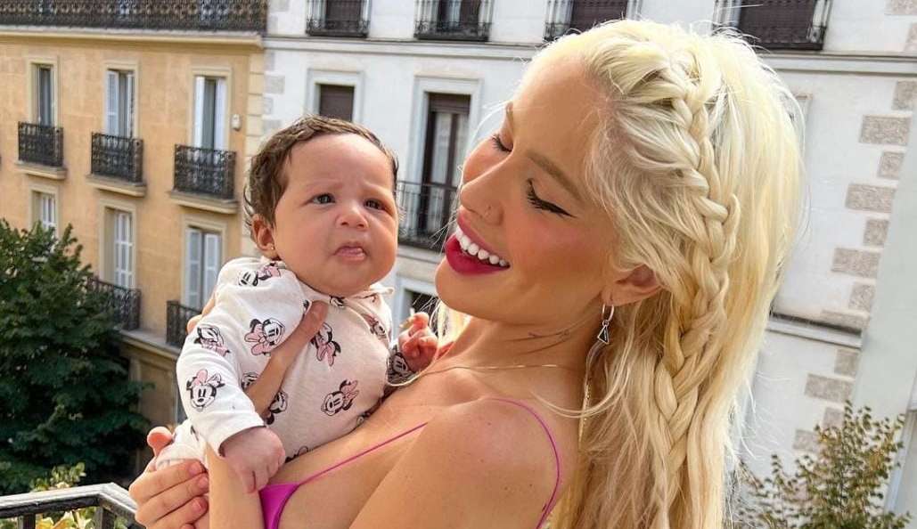 Depois da gravidez, Karoline Lima pretende fazer nova cirurgia plástica