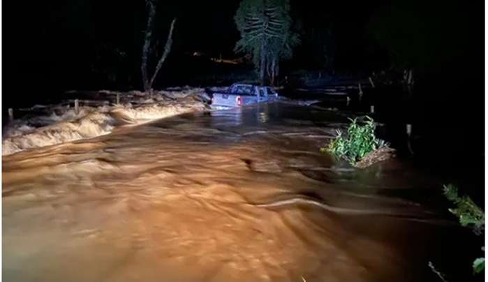 Cidades catarinenses ligam o alerta para risco de deslizamentos