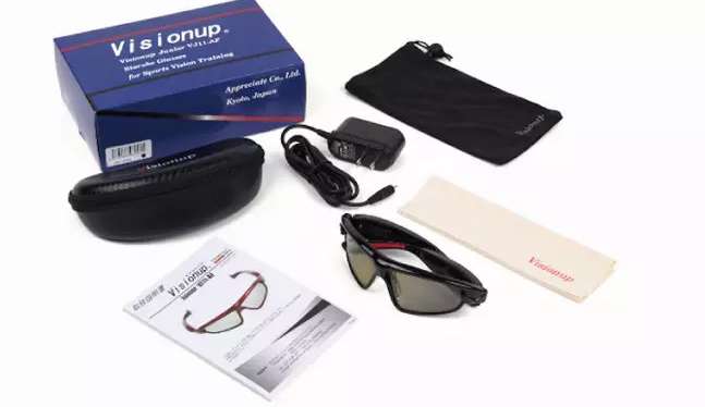 Óculos utilizados nos treinos por goleiros da seleção da Suíça podem ajudar idosos e crianças