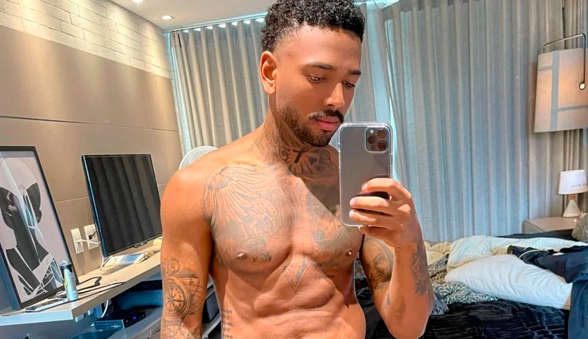 Nego do Borel causa na web, após mostrar as partes íntimas em live