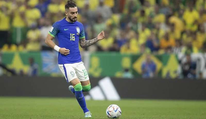 Alex Telles e Gabriel Jesus têm lesões confirmadas e estão fora da Copa do Mundo