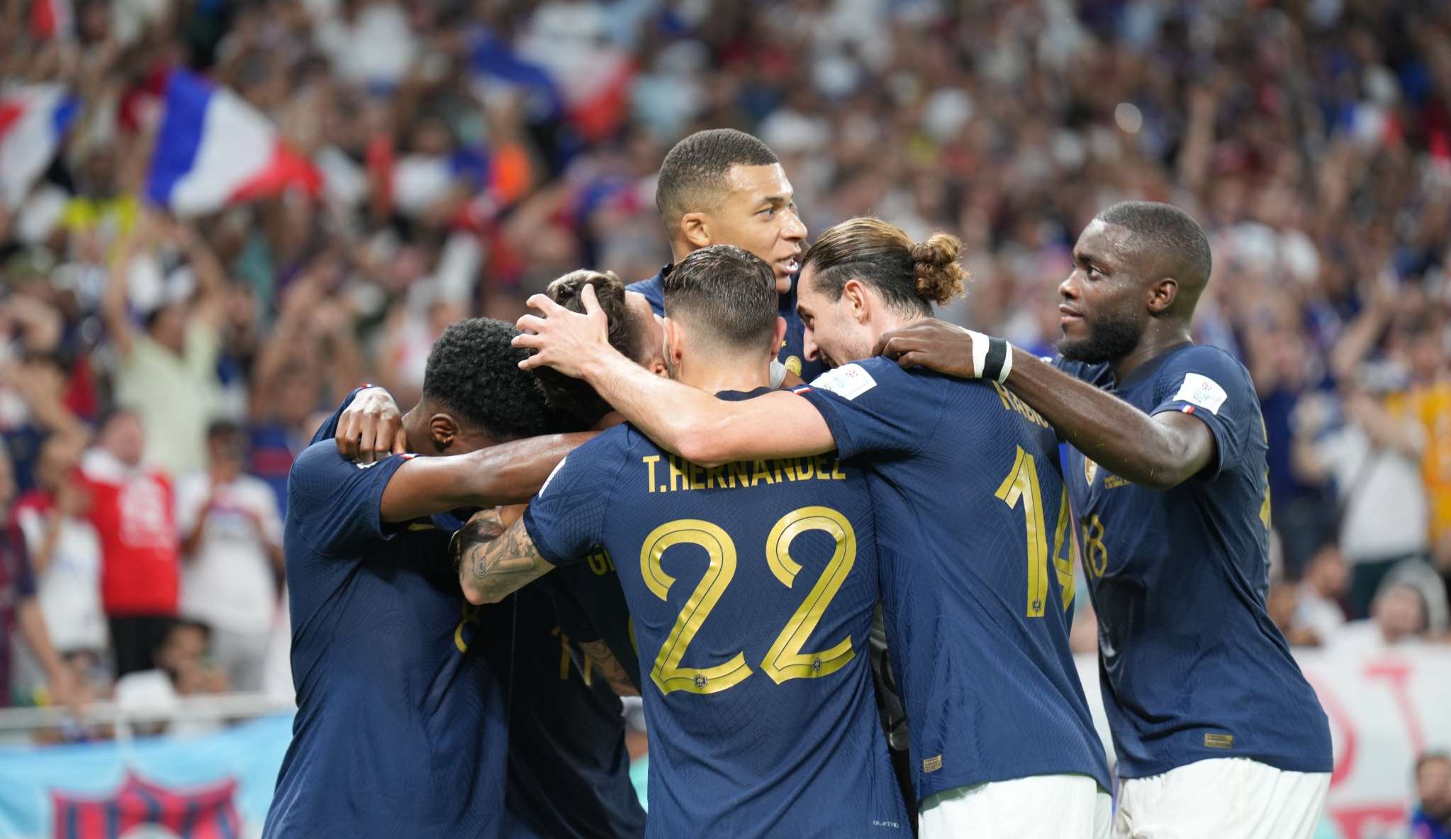 Em jogo movimentado, França atropela Polônia por 3×1 e garante vaga nas quartas de final