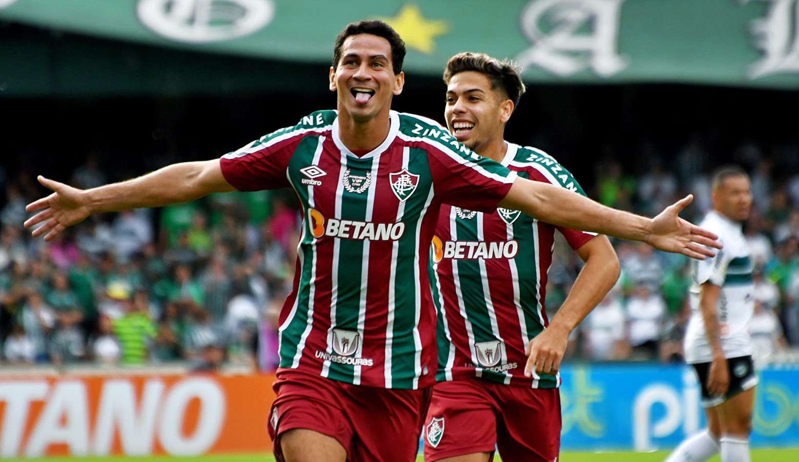 Paulo Henrique Ganso renova com o Fluminense