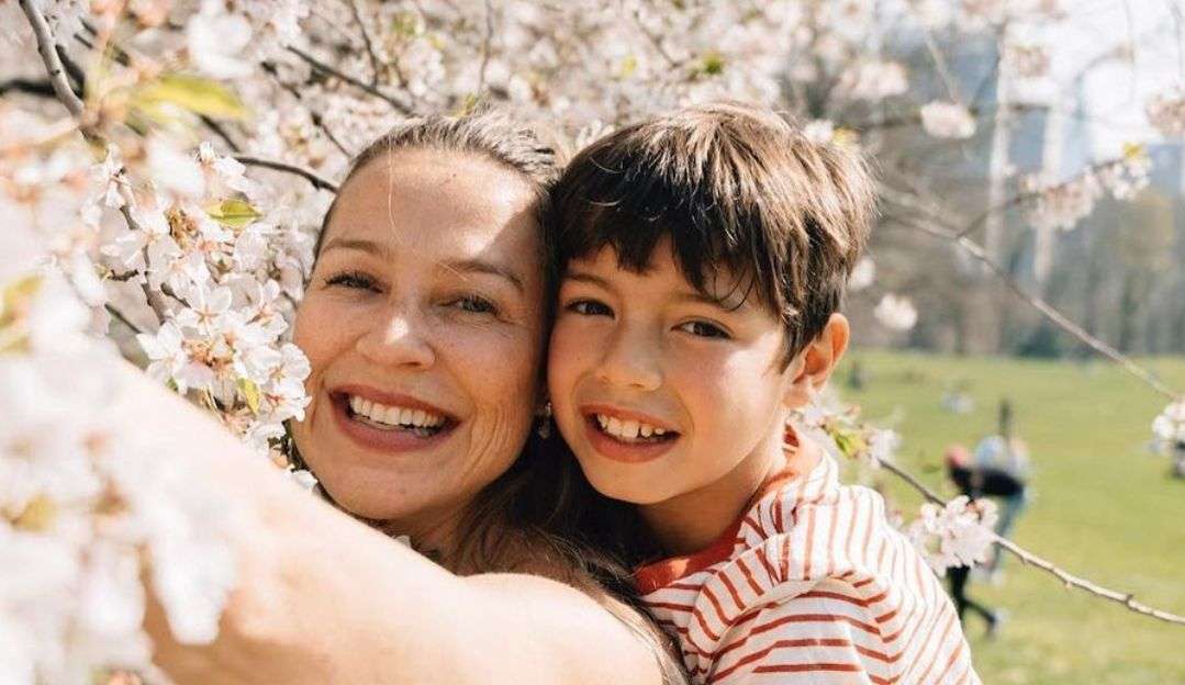 Assustada, Luana Piovani reprova playlist de músicas do filho de 10 anos: “expressões chulas”