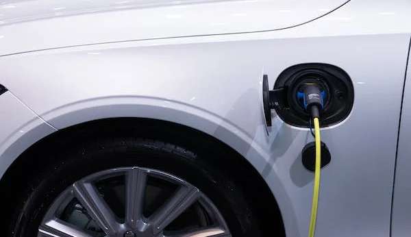 Apple reduz velocidade e adia carro “autônomo” para 2026