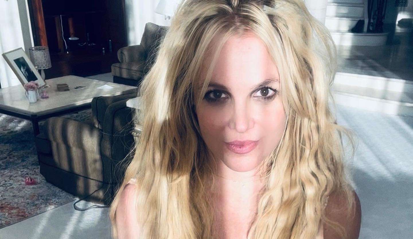 Marido de Britney Spears reflete sobre ataques nas redes
