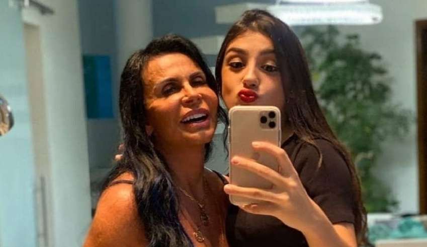 Gretchen deixa recado para Bia Miranda