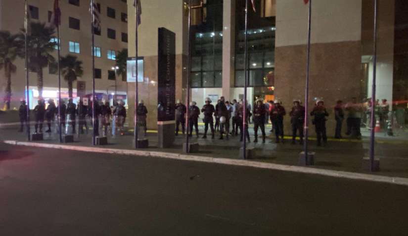 Lula tem segurança reforçada após opositores se aproximarem de seu hotel