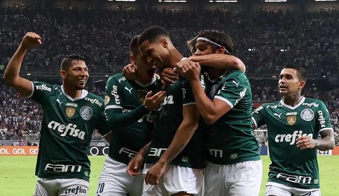 Artilheiro em 2022, Rony deve dividir gols em 2023