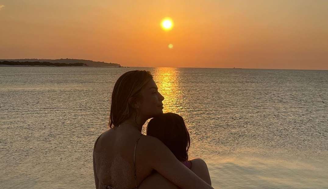 Grazi Massafera compartilha cliques de viagem com a filha Sofia